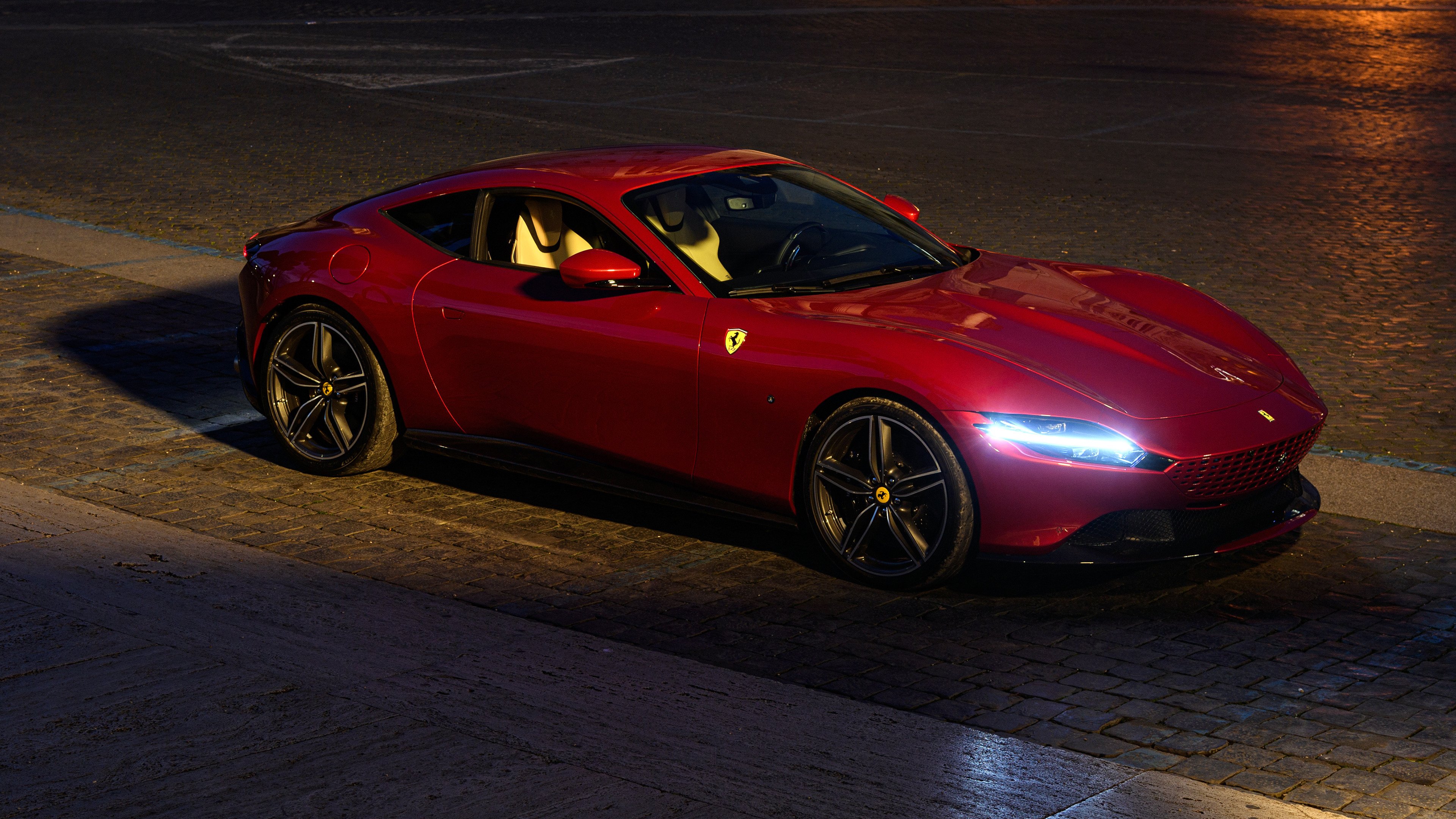 雷火电竞app-跨越半球的双重奏，从沙漠绿茵到硬木地板的胜利之光